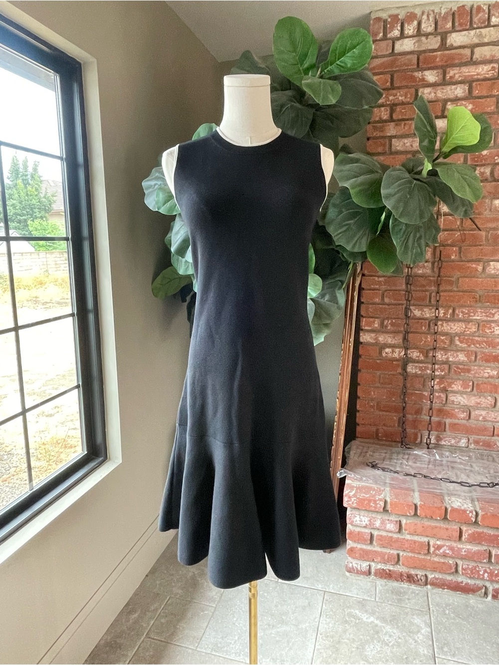 kate spade Sleeveless Black Fit-and-Flare Midi Dress